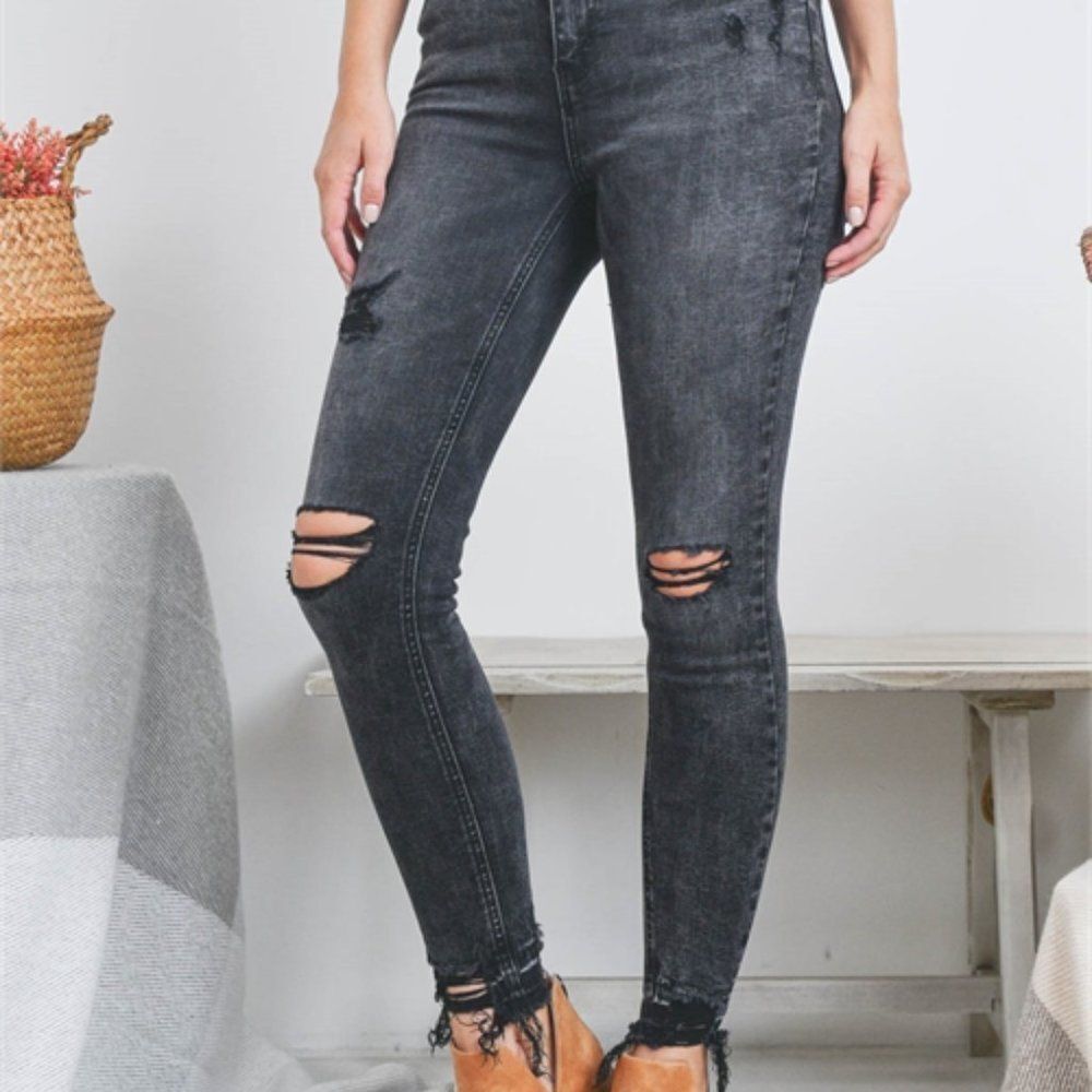 Clearance- Sizes 0-15 BLACK DISTRESSED JEANS - Picture 6 of 10
